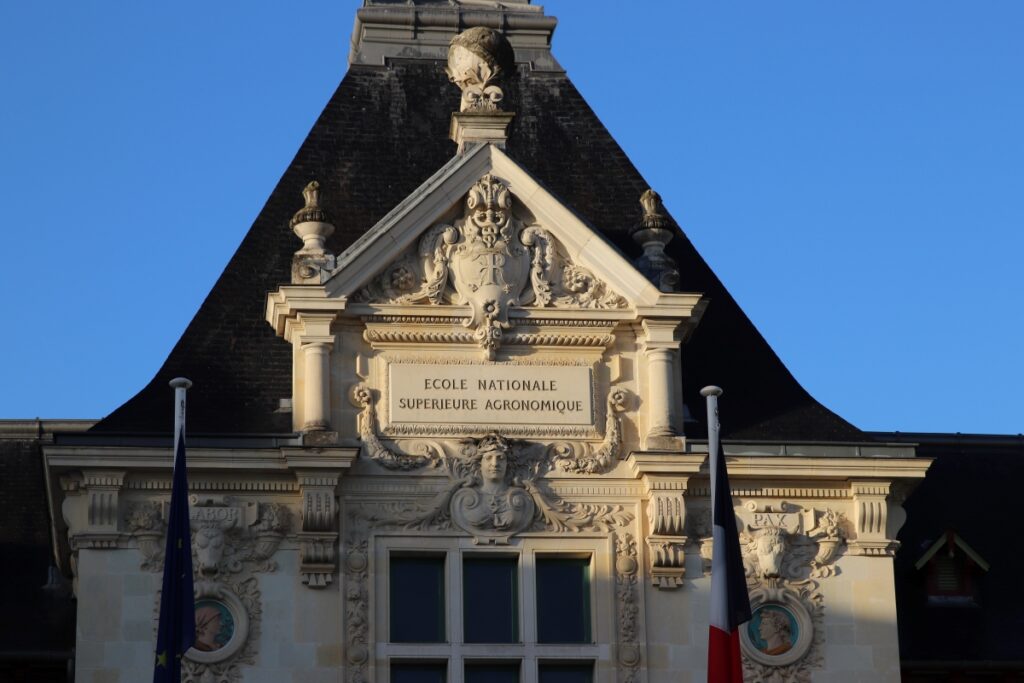 Fronton de l'Institut Agro