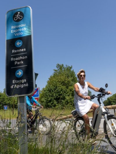 Le réseau Express Vélo de Rennes Métropole est un réseau de 104 kilomètres de pistes cyclables