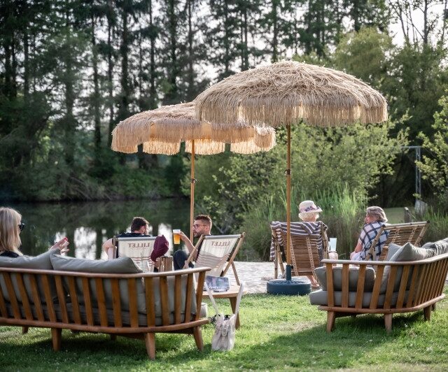 Terrasse avec vue sur l'eau