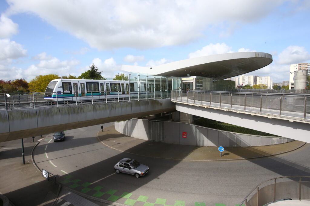 Vue du métro à la station Poterie