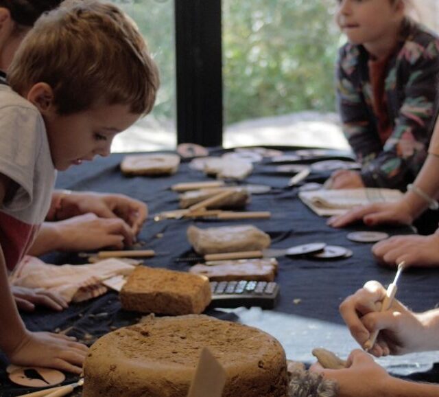 Atelier Georges maquette enfant : le futur de l'ancienne halle industrielle