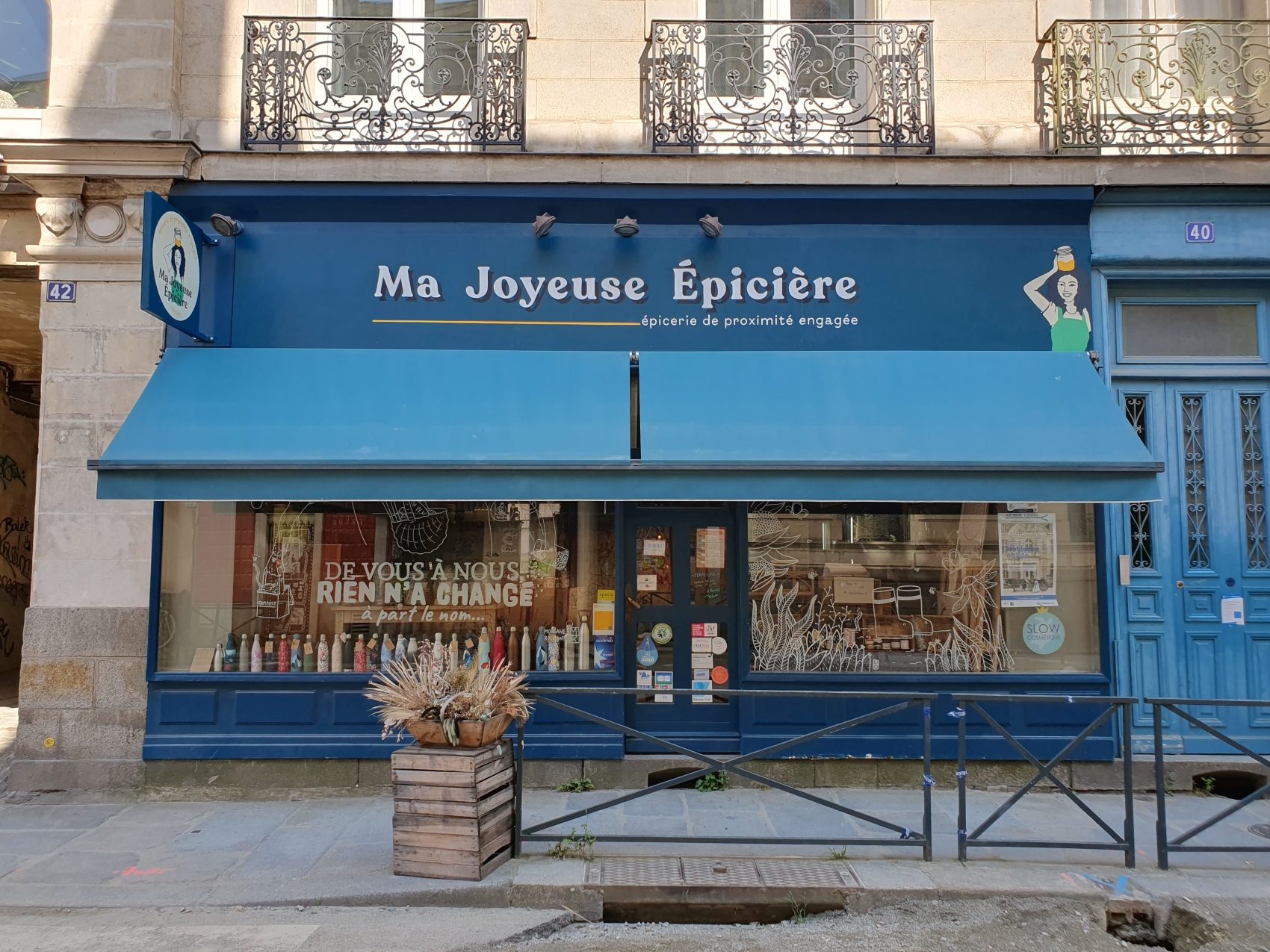 Devanture du magasin.