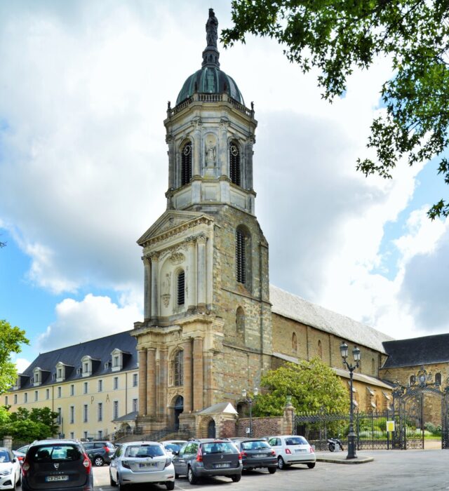 visite-eglise-saint-melaine-19466-24436.jpg