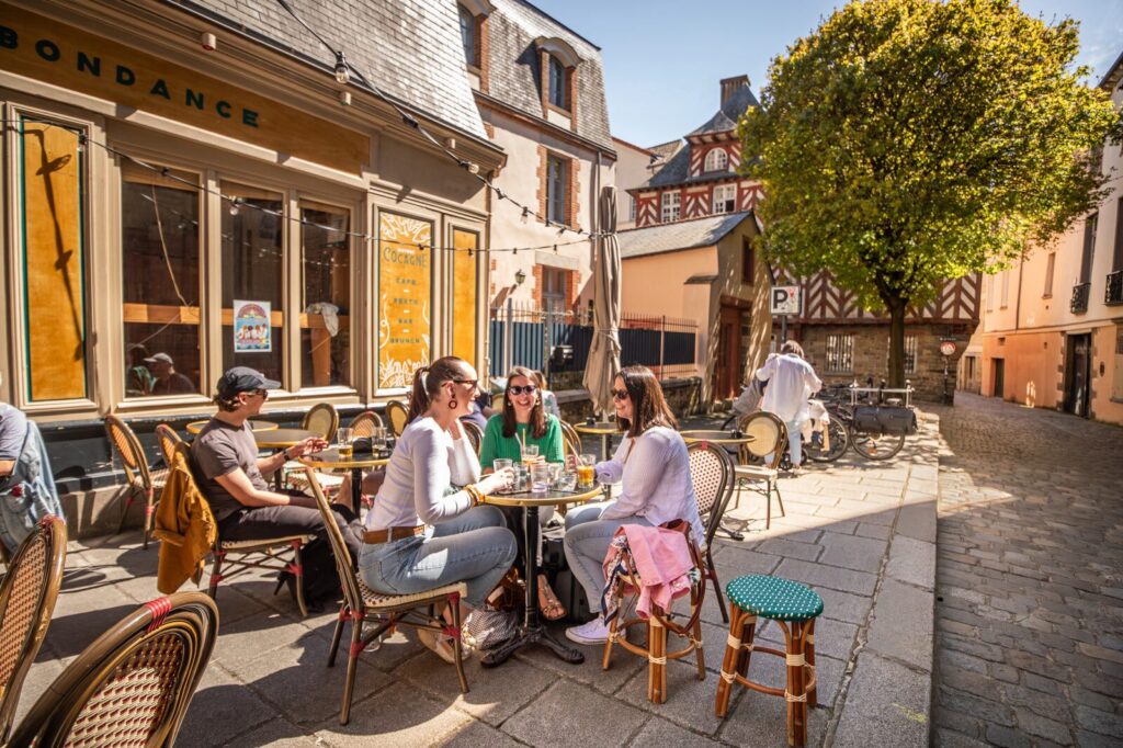 Terrasse du bistrot Cocagne à côté de la cathédrale