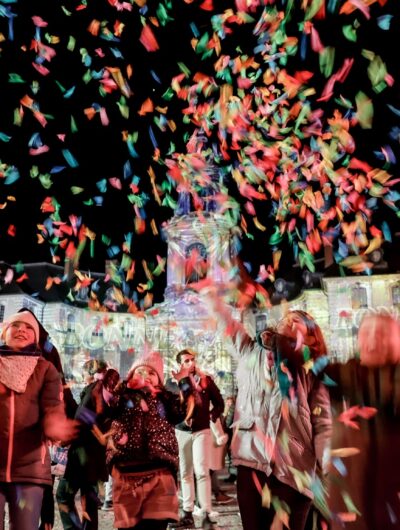 Enfants célébrant le passage à la nouvelle année