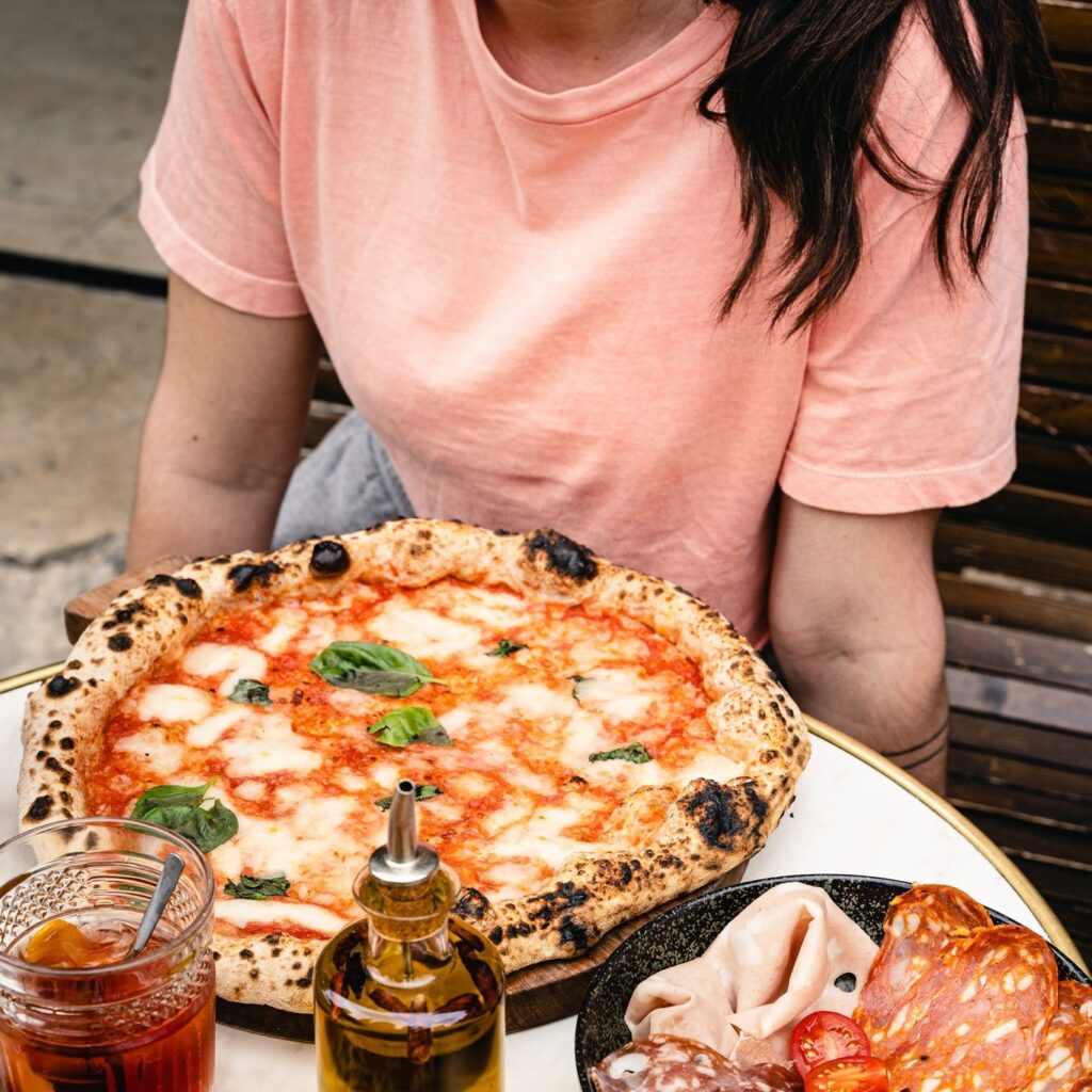 Pizza en terrasse