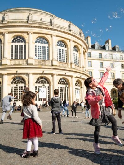 place-de-la-mairie-rafaelperezkamaleon