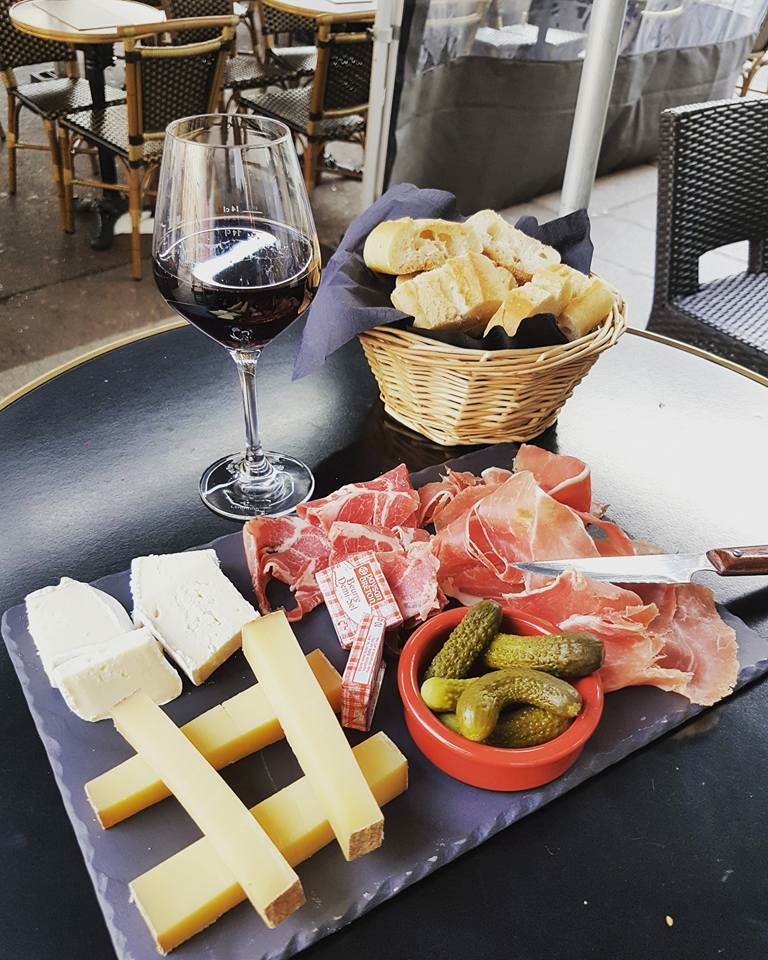 Planche apéritive au Champ Jacquet