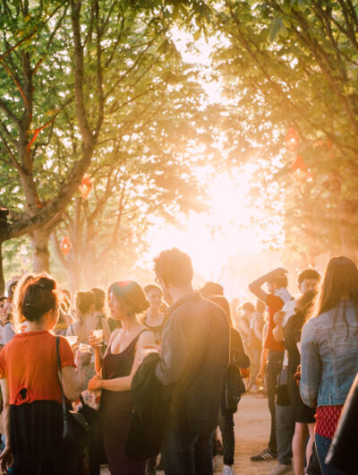 Allée parc du Thabor pendant le festival Mythod