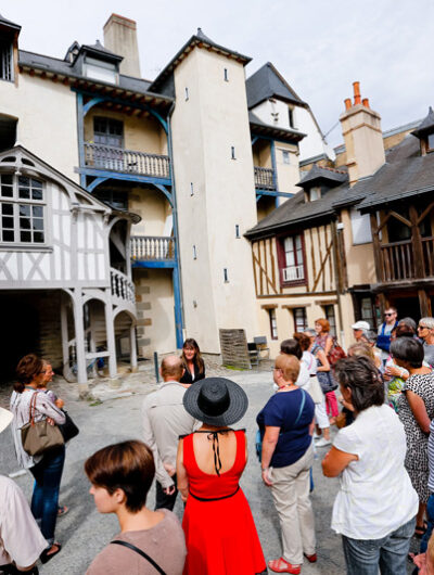 Visite cours intérieures Forum Adopter son patrimoine